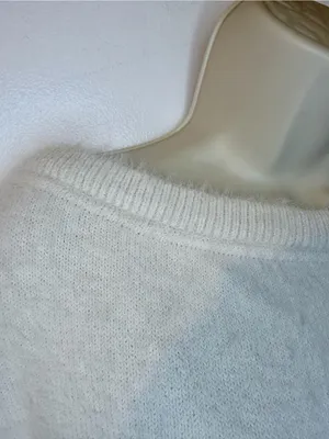 Beverly and Beck XS Cream Fuzzy Boat Neck Sweater Oversized thumbnail 6