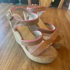 Just Fab cork wedges‎ pink and tan Size 9 GUC! Bin A thumbnail 2