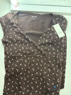 Hollister Top thumbnail 3