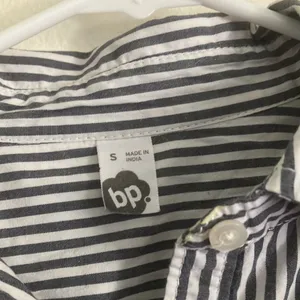 FINAL MARKDOWN Ladies bp blouse small thumbnail 2