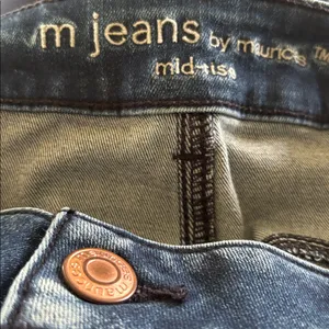 M Jeans By Maurice’s Skinny Distressed Mid Rise Jean Sz 16W Stretch Dark Wash thumbnail 4