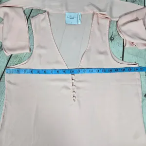L'Academie Los Angeles Pink Sleeveless Tie Neck Blouse Top Medium M Button Front thumbnail 7