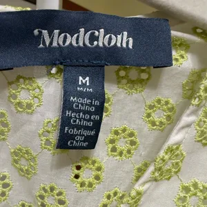 ModCloth Day Tripping Eyelet‎ Flower Fields Trapeze Dress Green White Sz M NEW thumbnail 4