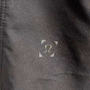 Lululemon Women’s Pull-On Elastic Black Athletic Shorts Drawstring Pockets-Med thumbnail 9