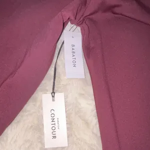 Aritzia Babaton Contour Burgandy Long Sleeve Dress thumbnail 3