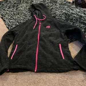 New balance grey zip up Small‎ thumbnail 2