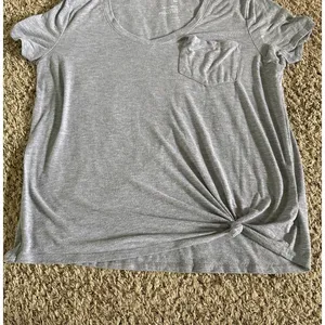 SO Women's Gray Favorite V-Neck‎ Pocket Tee Size Large thumbnail 4