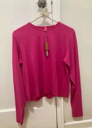SKIMS NWT Cropped Long Sleeve T-Shirt Top AP-LGS-1370 Raspberry 2X thumbnail 1