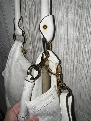 G.I.L.I. White Leather Shoulder Bag with Tassel and Gold Hardware thumbnail 6