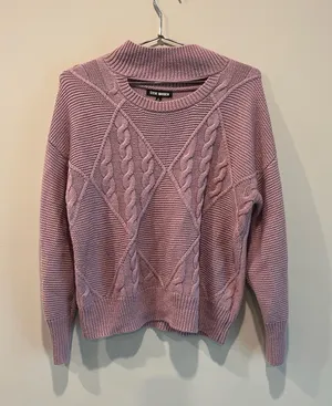 sweater thumbnail 1