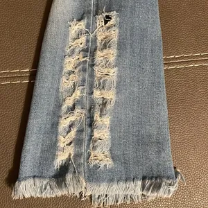 Women’s size 5/26 KANCAN fair used condition. stretchy distressed & stonewashed. thumbnail 9