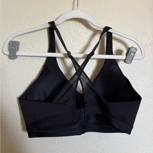 lululemon Up For It Bra‎ Sz 36C in Black thumbnail 5