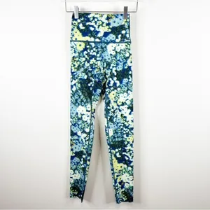NEW Aerie OFFLINE Goals 3D Floral High Rise Leggings Women's Size‎ XS Gym Girl thumbnail 2