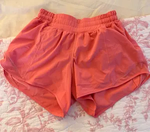 Lululemon Shorts Hotty Hot 2.5" Low-Rise thumbnail 1