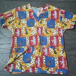 Comfy Cottons Halloween Scrub Top Shirt Size Small Medical Nursing thumbnail 1