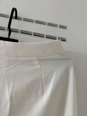 H&M White Pants thumbnail 4