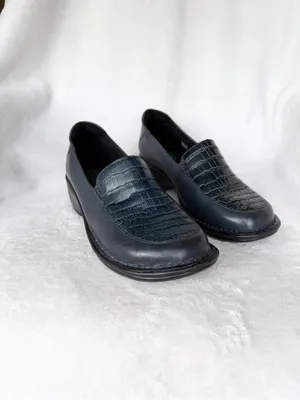 Women’s Clark’s Artisan “Mill Square” Crocodile Navy Blue Slip-On Loafer Size 6W thumbnail 2