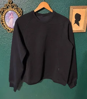 Lululemon Waffle-Knit Crewneck Long-Sleeve Shirt Black / Black Sz 8 thumbnail 1