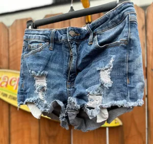 Venice Mid Rise Distressed Shorts Size 3 thumbnail 1