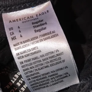 AMERICAN EAGLE Mom Jean in black size 4 regular thumbnail 7