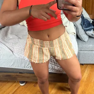 Urban outfitters shorts thumbnail 1