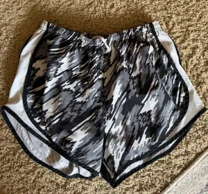 Nike tempos camo print  thumbnail 1
