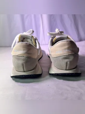 New Balance low-profile sneaker in white and beige thumbnail 7