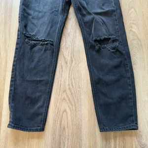 American Eagle Black Mom Straight Jean thumbnail 2