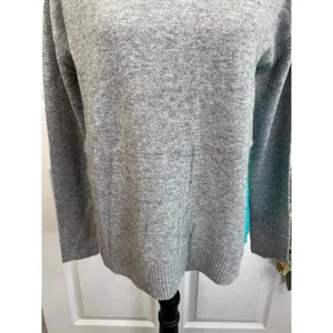 Olivia & Grace 100% Cashmere Sweater Size M Grey Turquoise Crewneck Soft Knit thumbnail 5