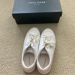 Cole Haan Vegan Leather Low-top White Fashion Sneakers Women’s Size 8 GUC thumbnail 2