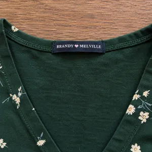 Brandy Melville Dark Green Floral Amara V-Neck Crop Top thumbnail 4