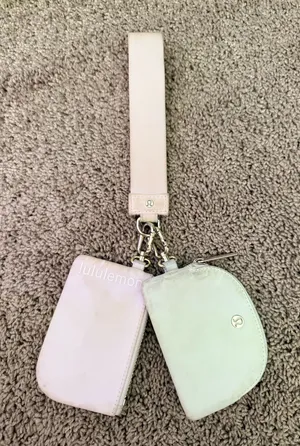 Lululemon keychain  thumbnail 1