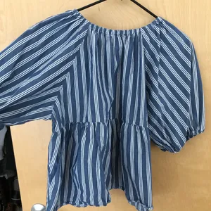 Old Navy blouse thumbnail 4