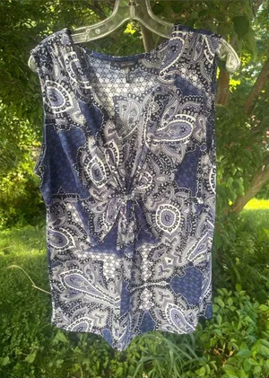 Daisy Fuentes Navy and White Paisley Knot Front Camisole thumbnail 1
