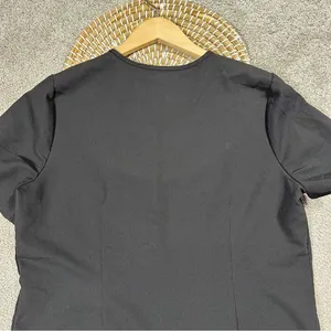 Figs Women’s Casma Three-Pocket Scrub Top Shortsleeve in Black Size L thumbnail 7