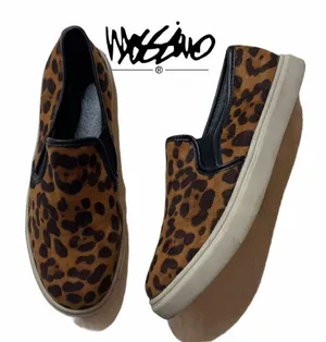Leopard‎ Print Slip On Shoes Size 7.5 thumbnail 1