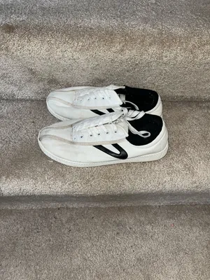 Tretorn Nylite Plus Canvas Sneakers White/Black Women's Size 9 thumbnail 2