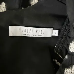 Hunter Bell Leighton Top Cotton Blend Black White Peplum Puff Sleeve V-Neck Sz 8 thumbnail 4