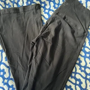Aritzia TNA Flare Leggings thumbnail 1