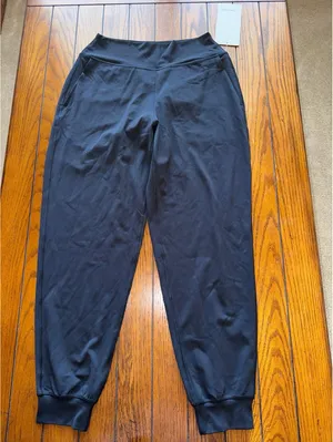 Lululemon Align Jogger High Rise 26” Black Size 4 NWT thumbnail 3