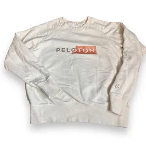 Peloton Cream Crewneck Sweatshirt Women's Size M Cozy Athleisure thumbnail 2