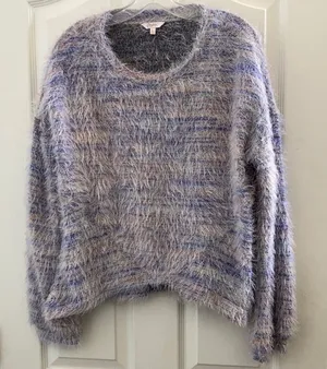 FINAL MARKDOWN Ladies’ Candie’s Fuzzy LS Sweater (XL) thumbnail 1