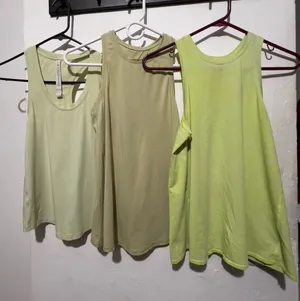 Lululemon thumbnail 1
