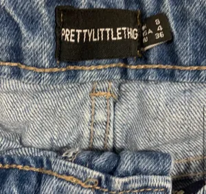 Pretty Little Thing Denim Shorts thumbnail 4