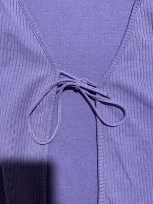 H&M Purple Tie sweater thumbnail 2