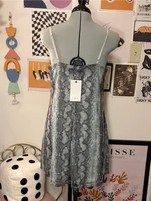 T.D.C. Contemporary Mint Green Sequin Snake Skin Mini Dress NWT thumbnail 4