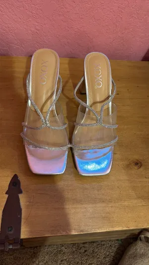 XOXO Silver heels thumbnail 3