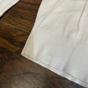 Lululemon oatmeal crewneck longsleeve cotton & cashmere sweater thumbnail 4