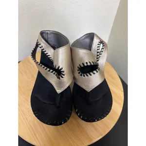 Modzori‎ Reversible Wedge Sandals Size 9 Metallic Pewter Gold Whipstitch Thong thumbnail 3