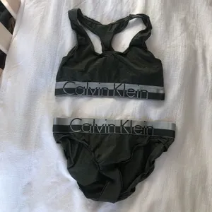 Calvin Klein Olive Green Set thumbnail 1